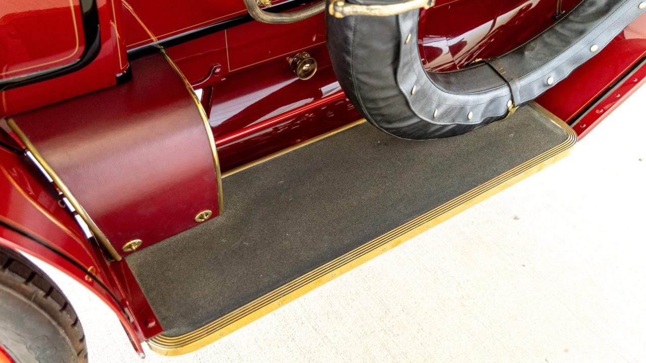 1909 Packard Eighteen Five-Passenger Phaeton