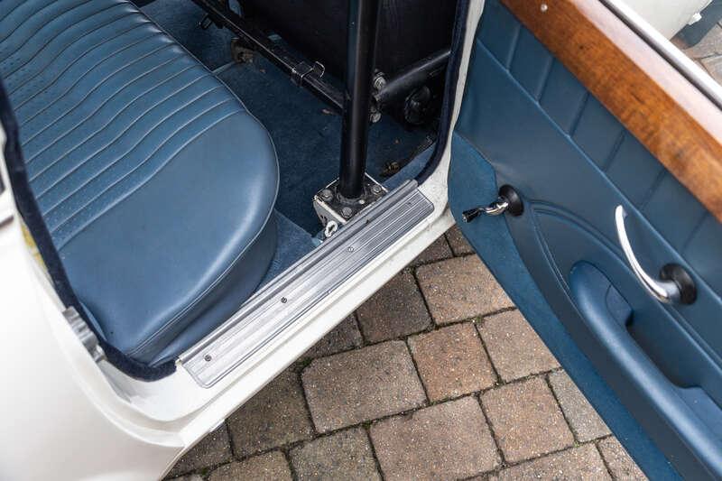 1965 Triumph 2000 MK1 OVERDRIVE RALLY REPLICA