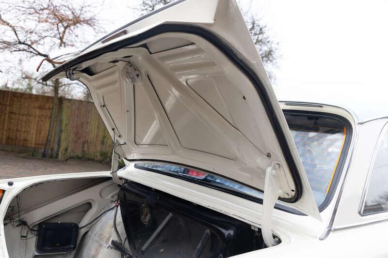 1965 Triumph 2000 MK1 OVERDRIVE RALLY REPLICA