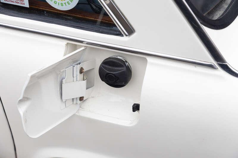 1965 Triumph 2000 MK1 OVERDRIVE RALLY REPLICA