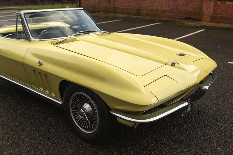 1966 Chevrolet CORVETTE C2 STINGRAY CONVERTIBLE
