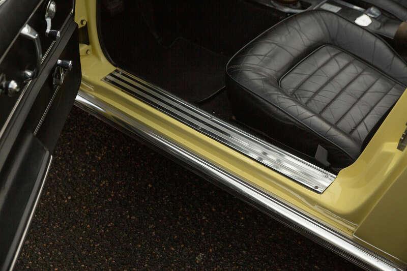 1966 Chevrolet CORVETTE C2 STINGRAY CONVERTIBLE