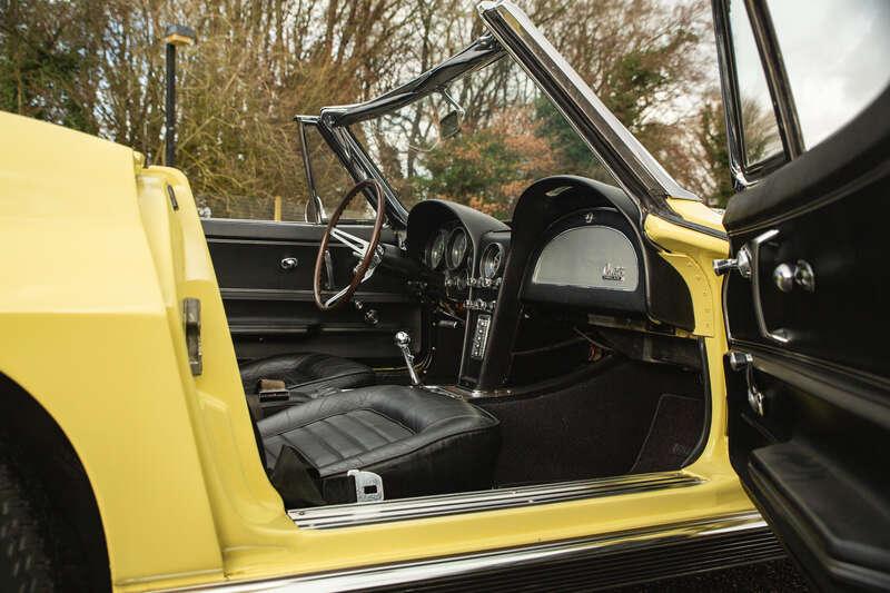 1966 Chevrolet CORVETTE C2 STINGRAY CONVERTIBLE