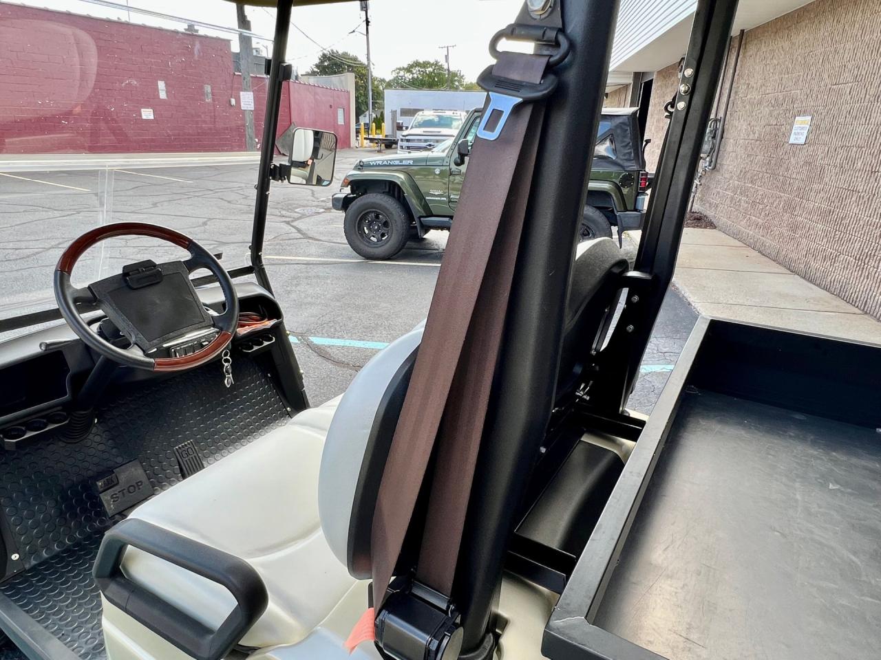 2019 Olympus Golf Cart