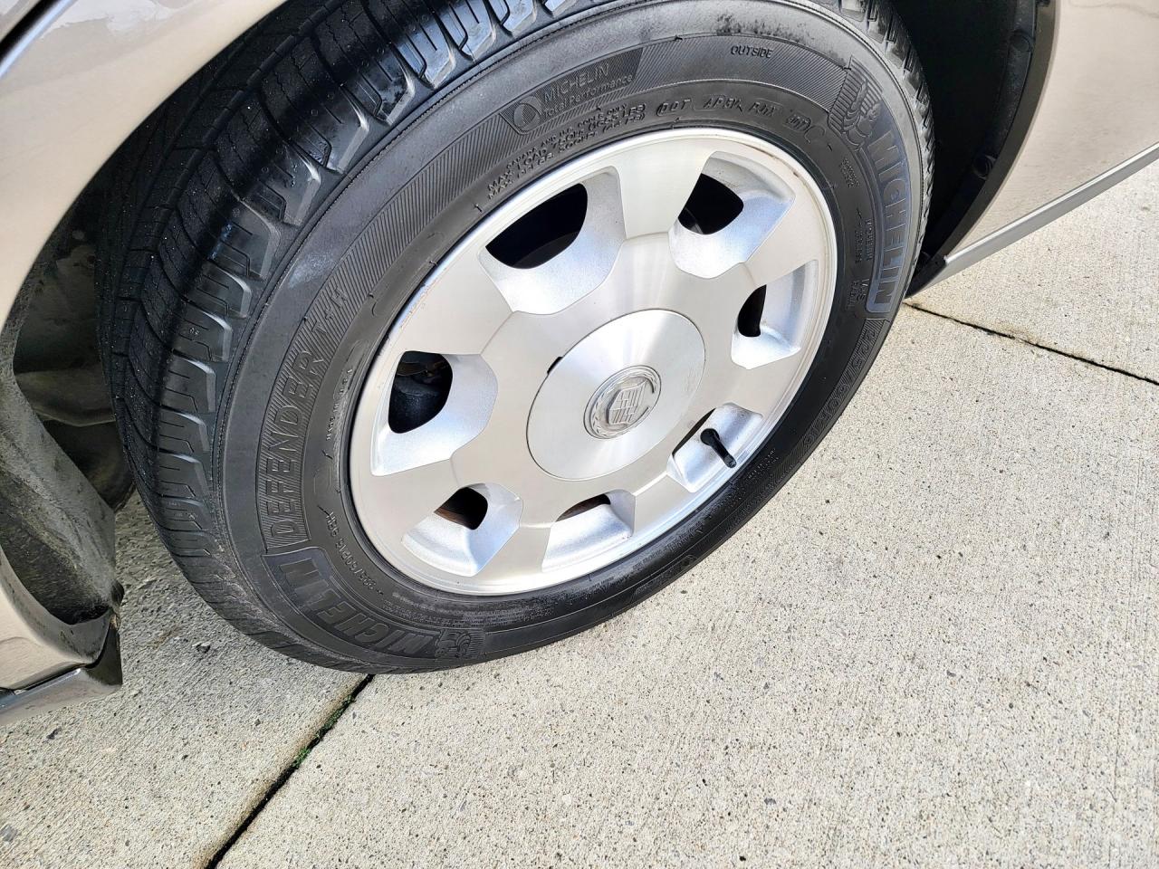 2002 Cadillac Sedan DeVille