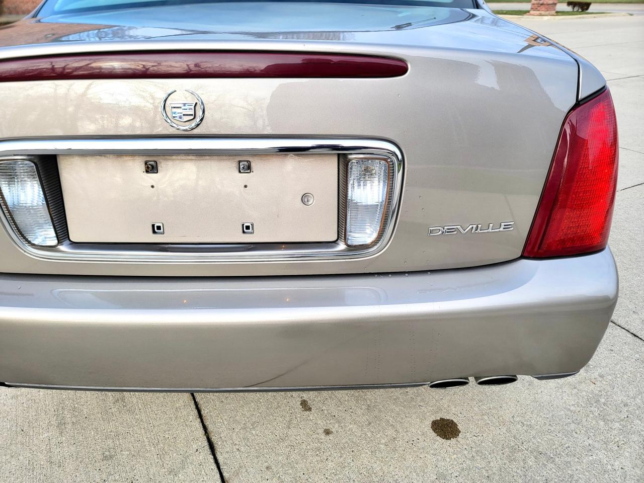 2002 Cadillac Sedan DeVille