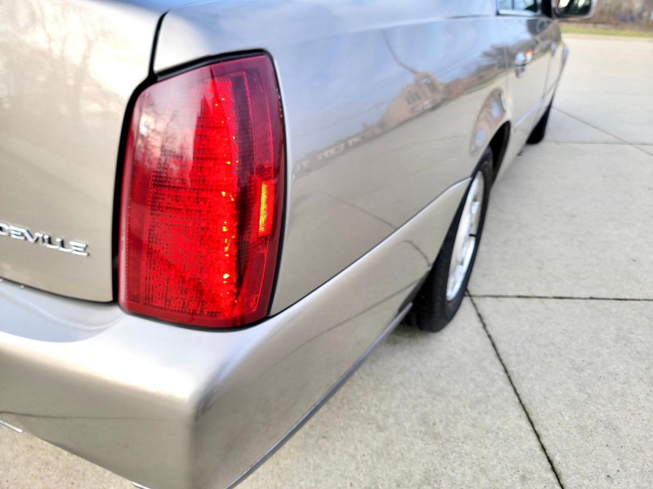 2002 Cadillac Sedan DeVille