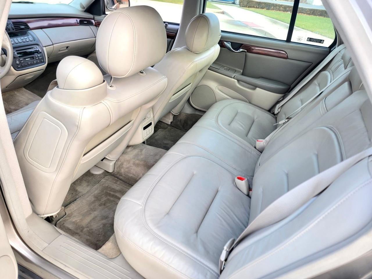 2002 Cadillac Sedan DeVille