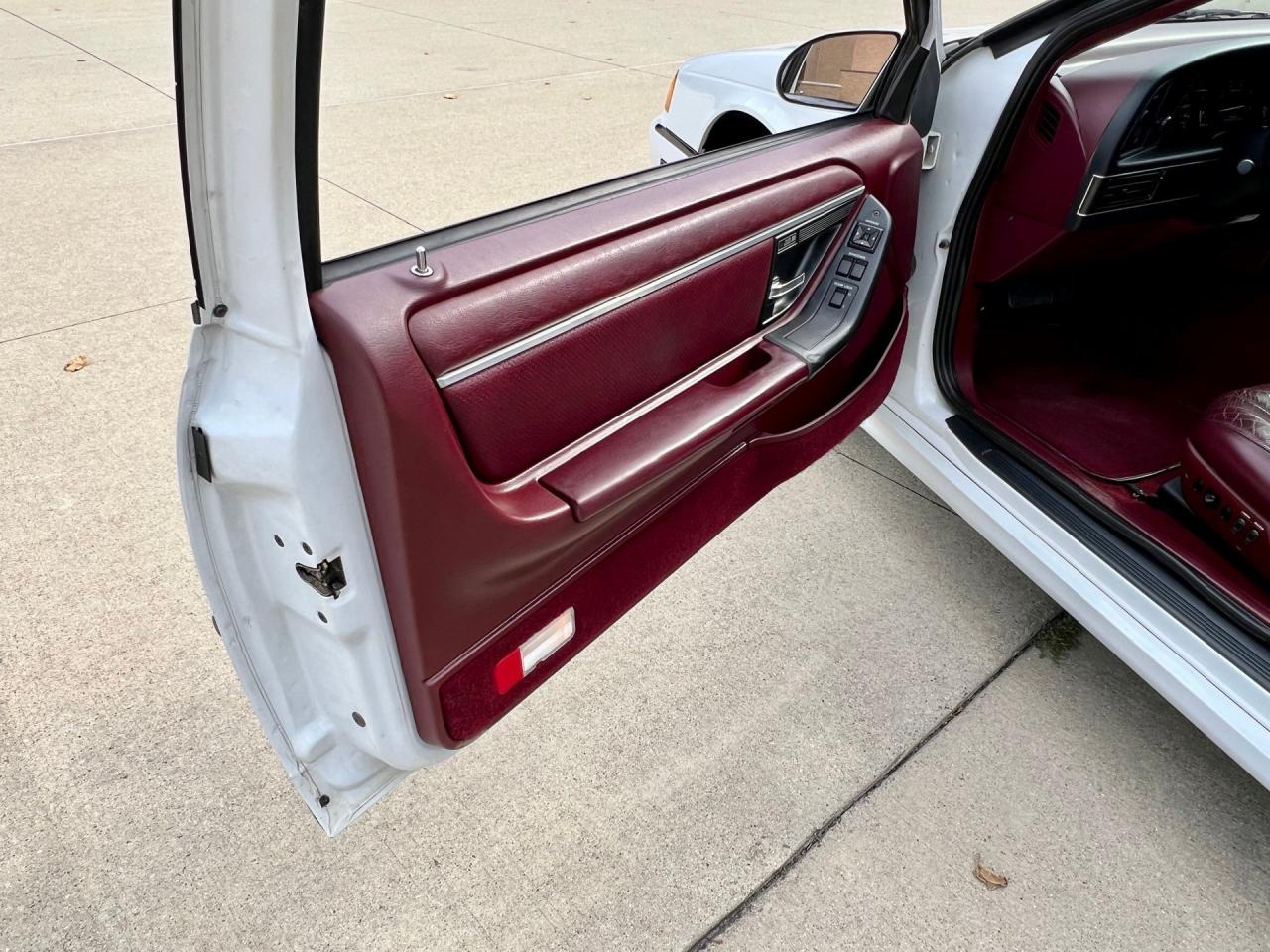 1991 Ford Thunderbird Super Coupe