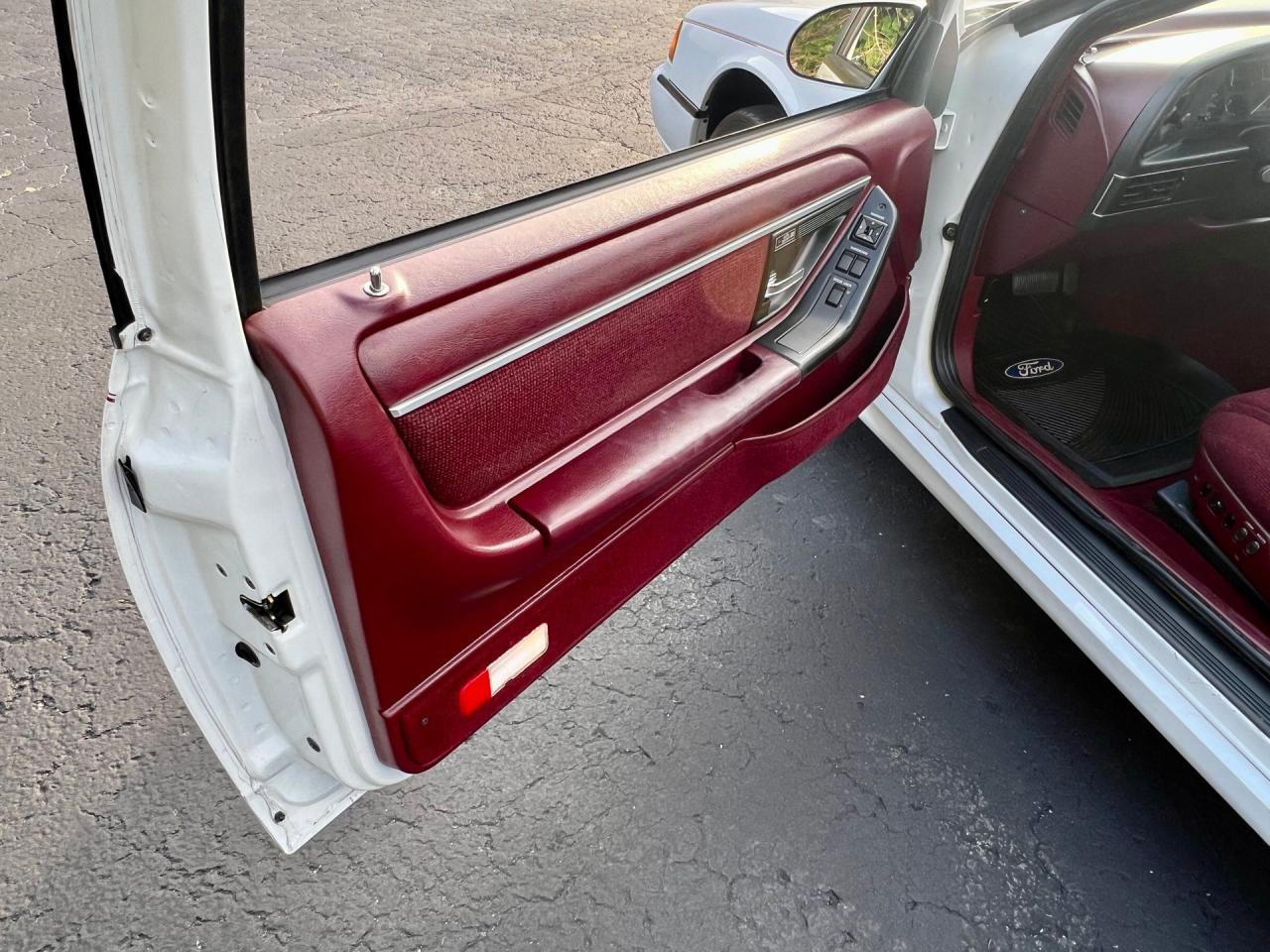 1991 Ford Thunderbird Super Coupe