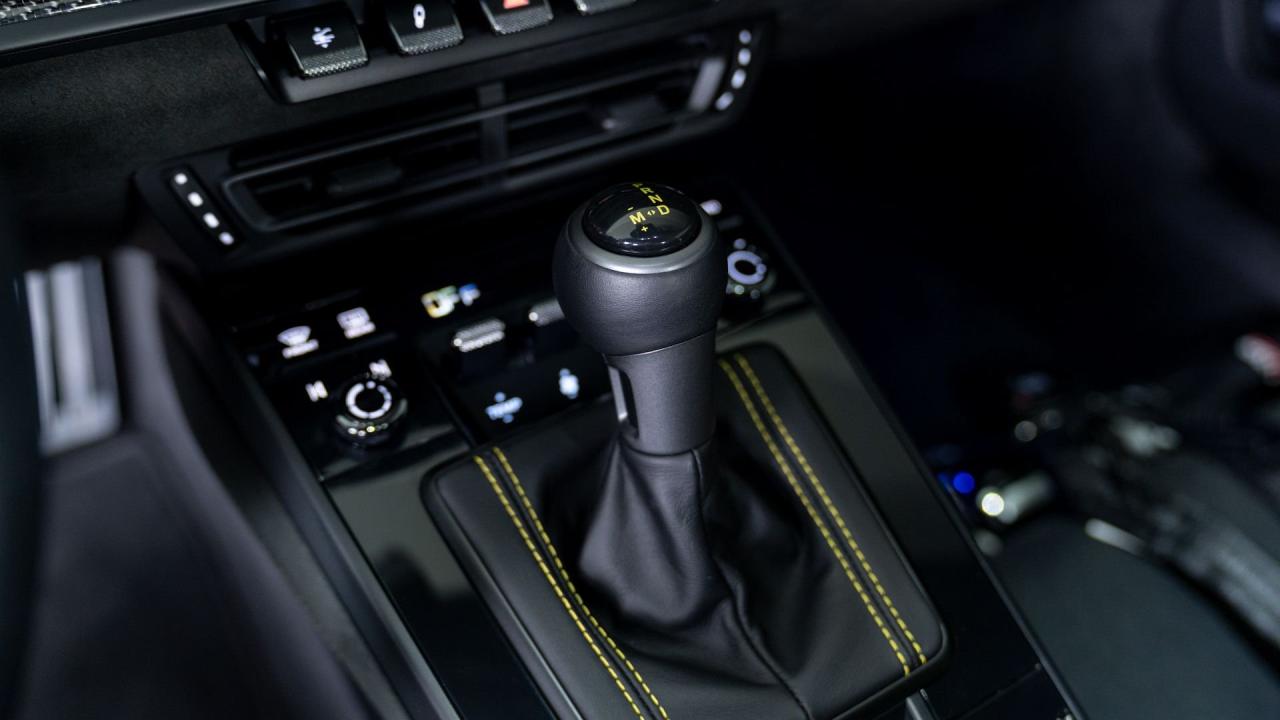 2022 Porsche 911 GT3 "Manthey Racing"