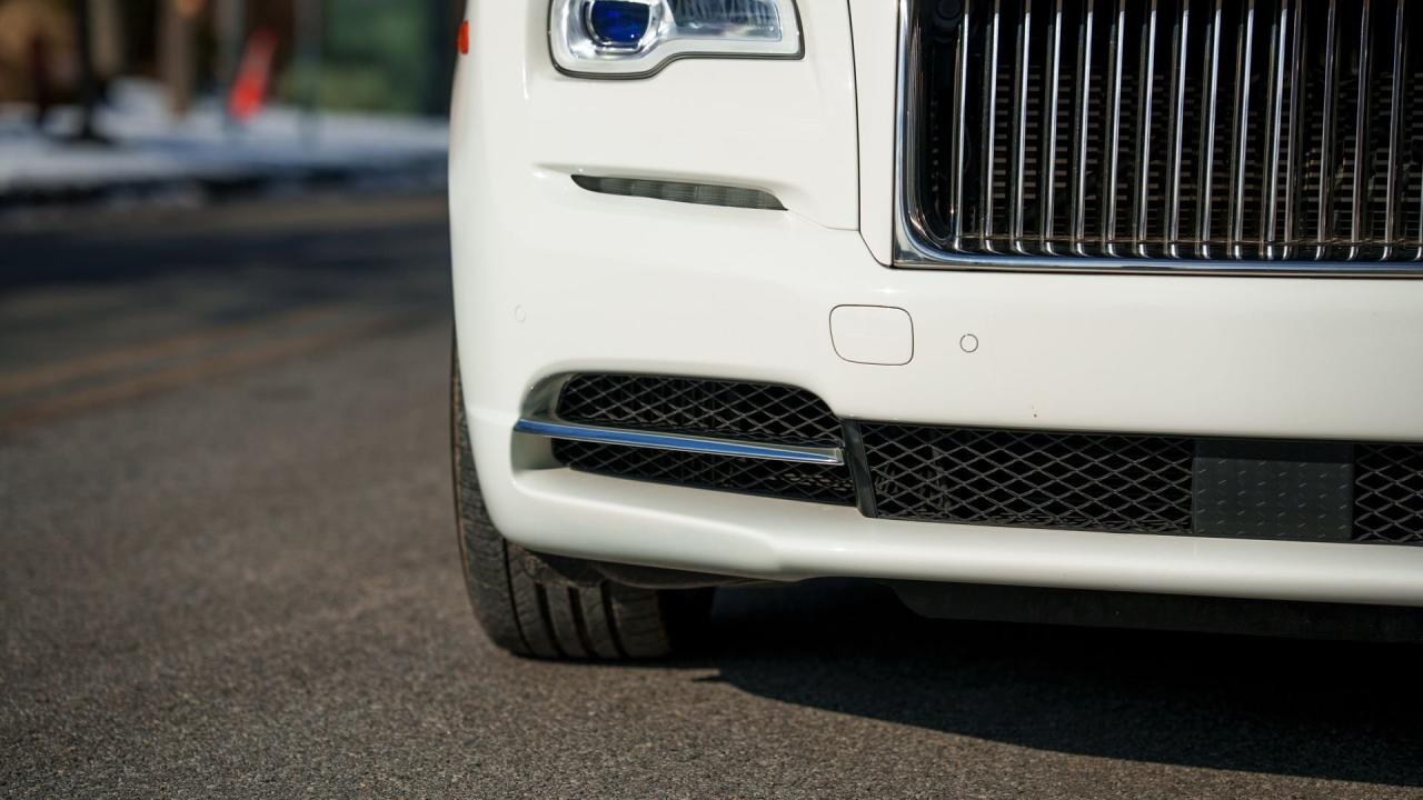 2017 Rolls - Royce Dawn