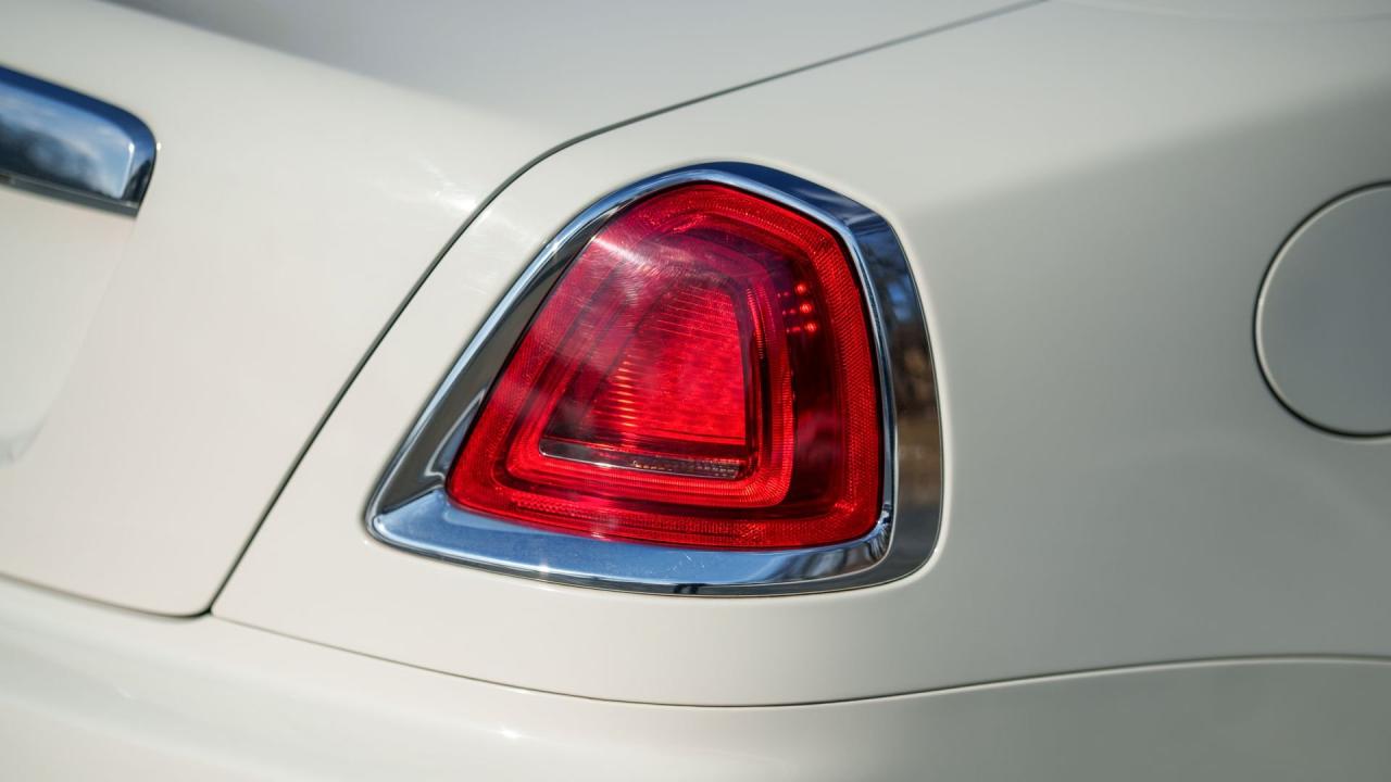 2017 Rolls - Royce Dawn