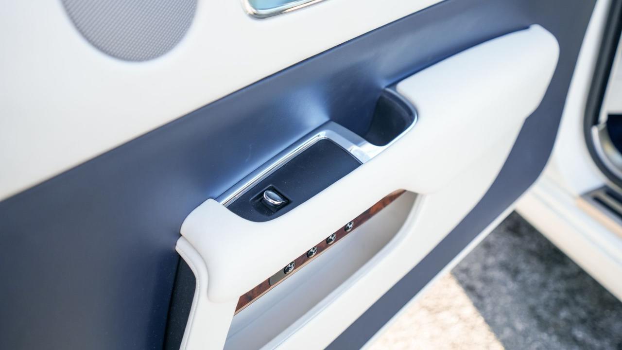 2017 Rolls - Royce Dawn