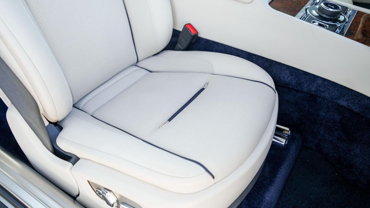 2017 Rolls - Royce Dawn