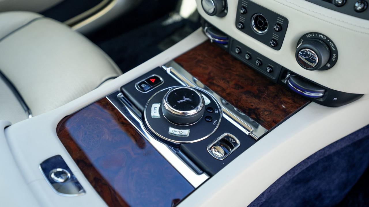 2017 Rolls - Royce Dawn