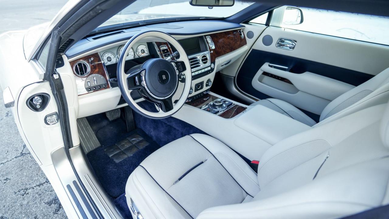 2017 Rolls - Royce Dawn