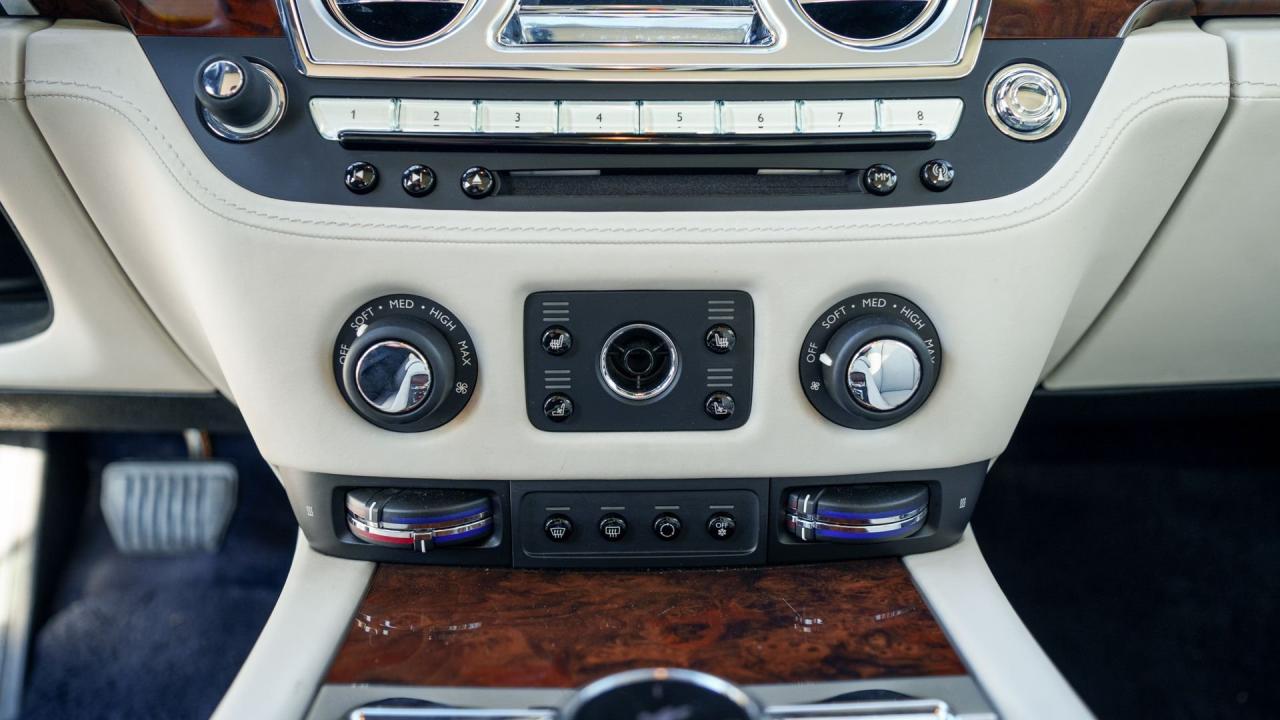 2017 Rolls - Royce Dawn