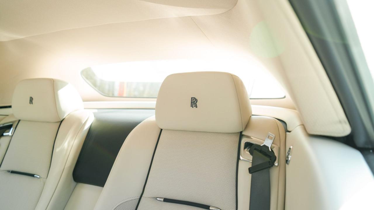 2017 Rolls - Royce Dawn