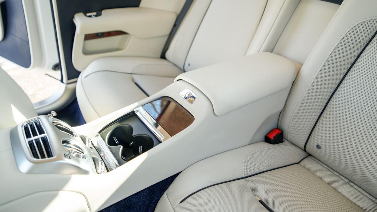 2017 Rolls - Royce Dawn