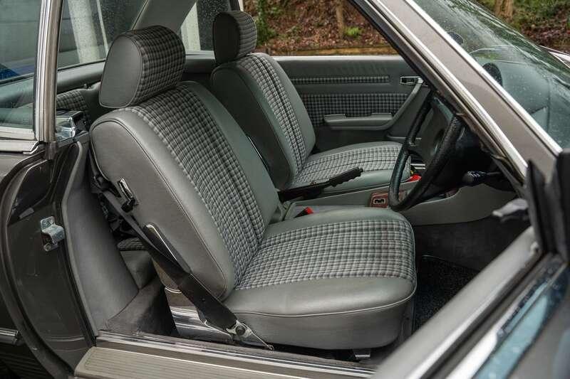 1985 Mercedes - Benz 280SL AUTO