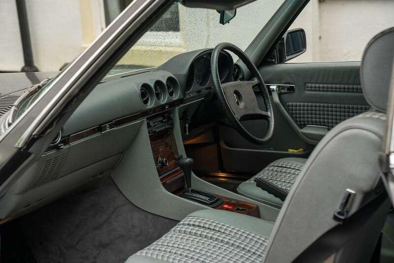 1985 Mercedes - Benz 280SL AUTO