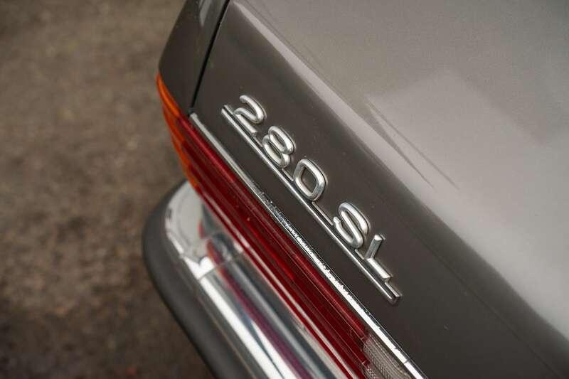 1985 Mercedes - Benz 280SL AUTO