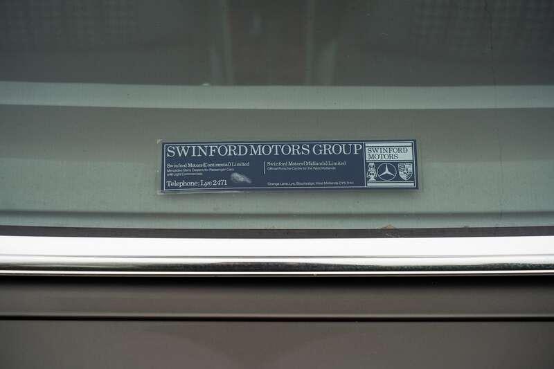 1985 Mercedes - Benz 280SL AUTO