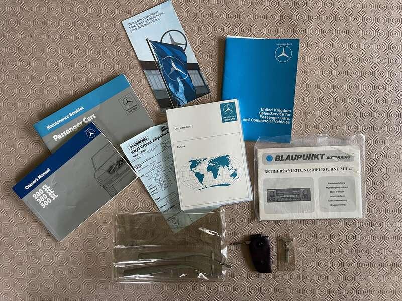 1985 Mercedes - Benz 280SL AUTO