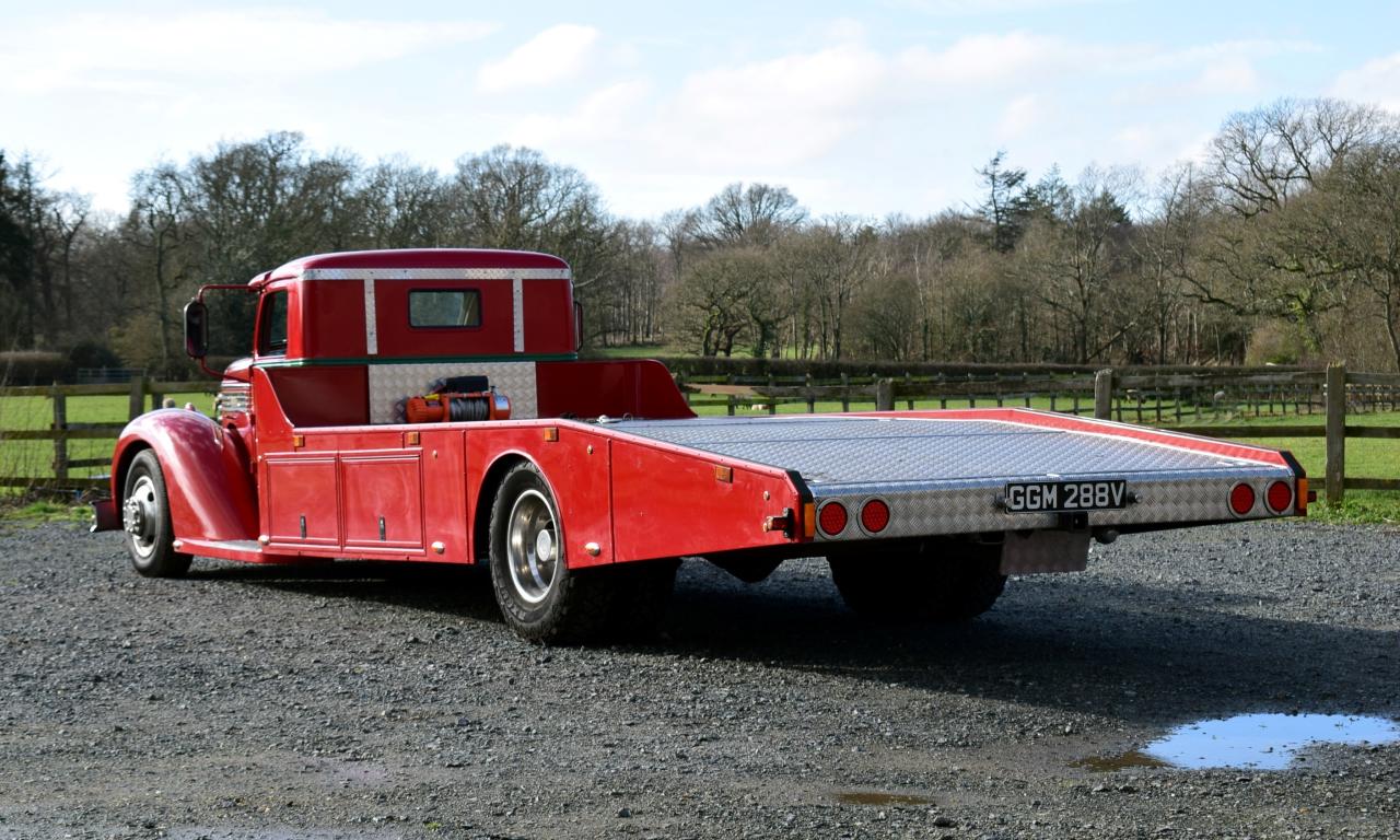 1948 GMC Diamond T Transporter