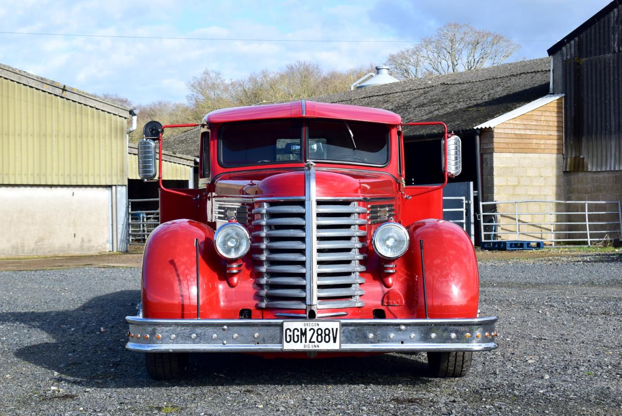 1948 GMC Diamond T Transporter