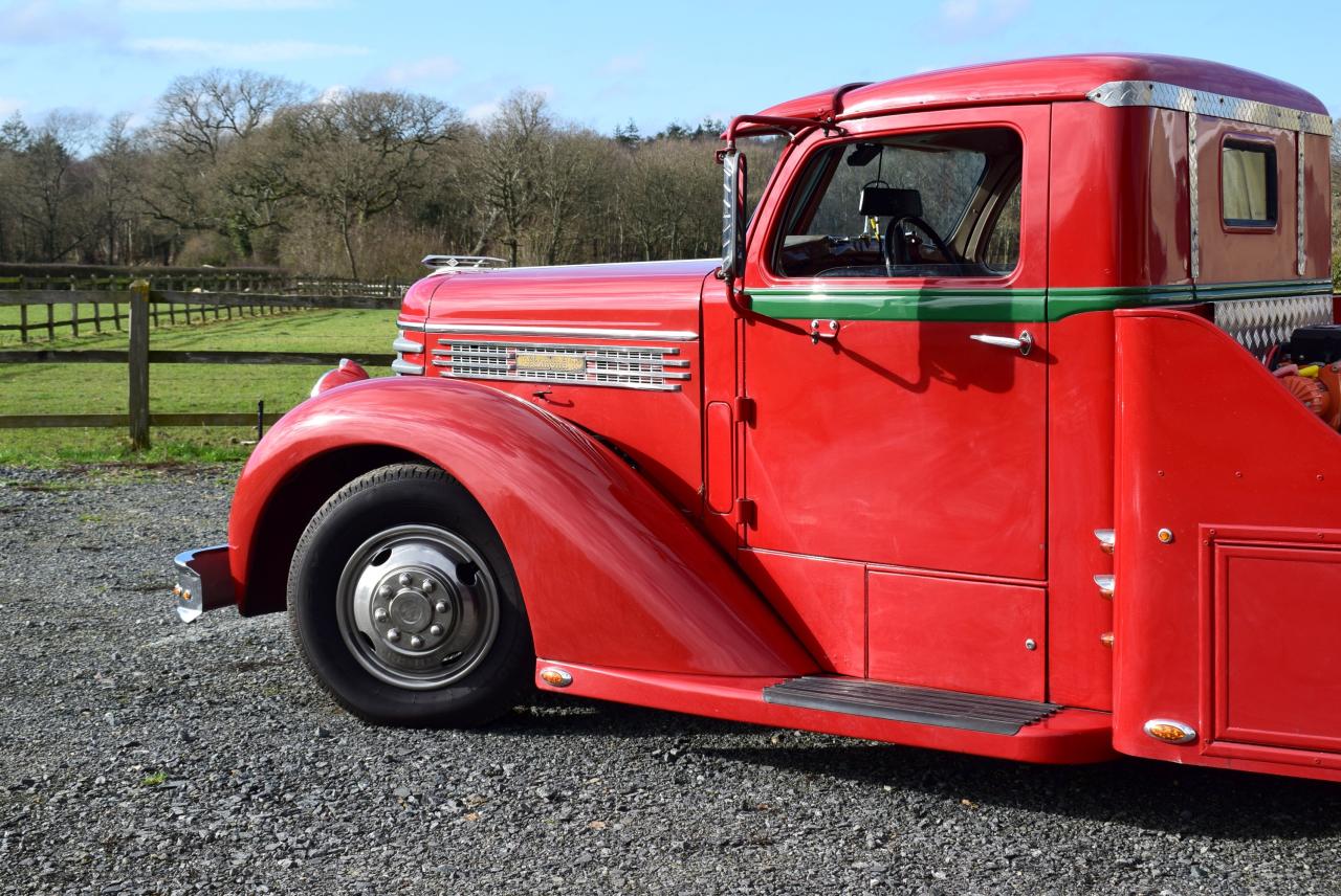 1948 GMC Diamond T Transporter