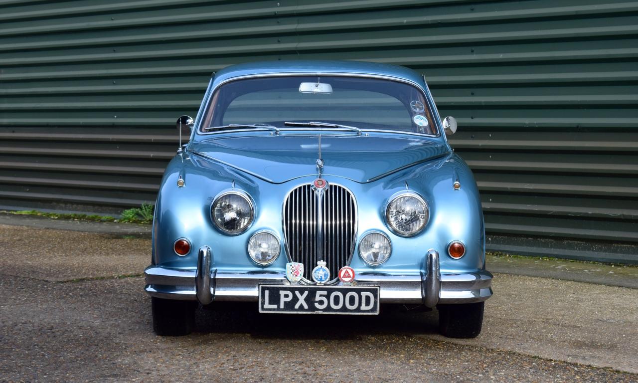 1966 Jaguar Mk. II (3.4 litre)