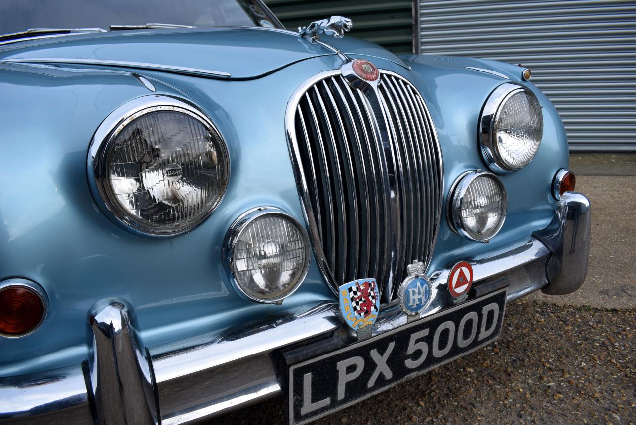 1966 Jaguar Mk. II (3.4 litre)