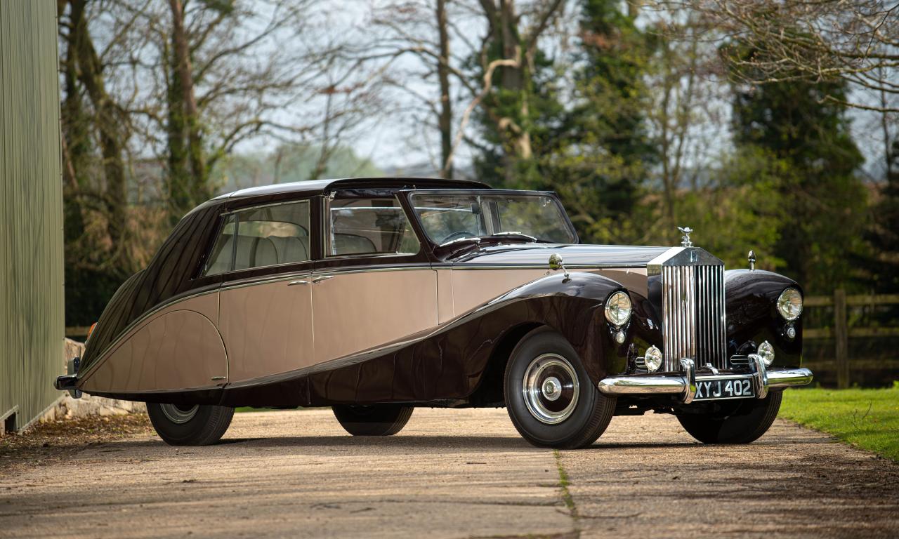 1953 Rolls - Royce Silver Wraith Sedanca de Ville by Hooper