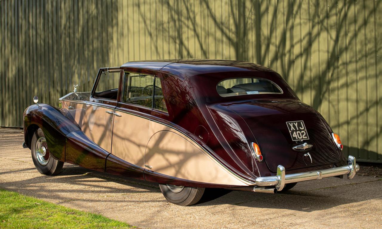 1953 Rolls - Royce Silver Wraith Sedanca de Ville by Hooper