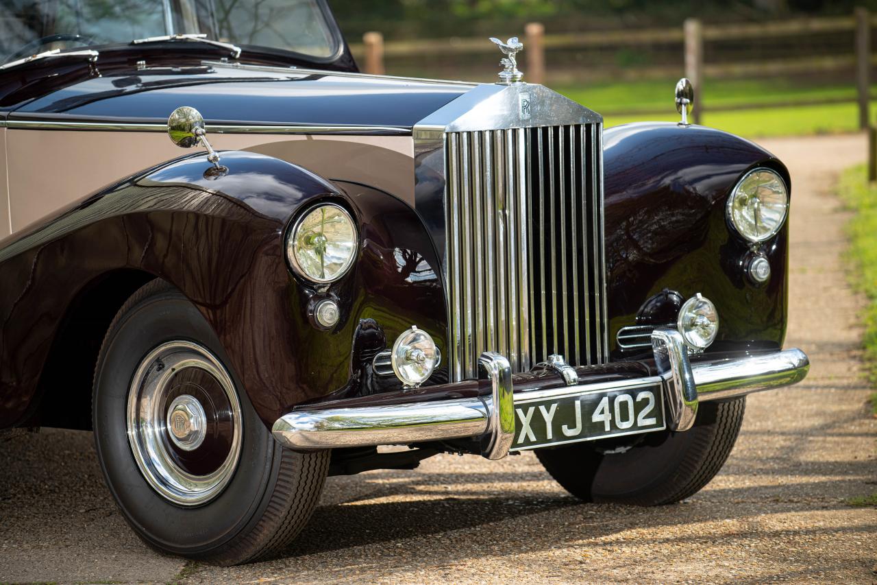 1953 Rolls - Royce Silver Wraith Sedanca de Ville by Hooper