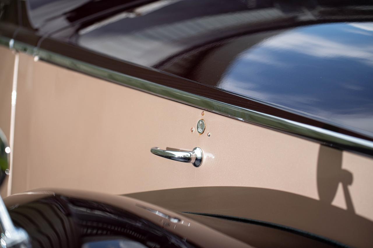 1953 Rolls - Royce Silver Wraith Sedanca de Ville by Hooper