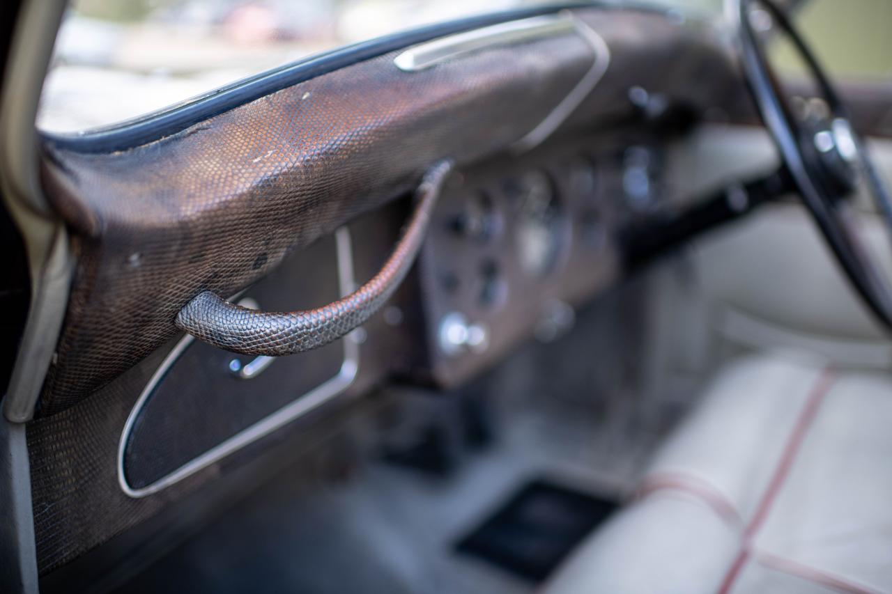 1953 Rolls - Royce Silver Wraith Sedanca de Ville by Hooper