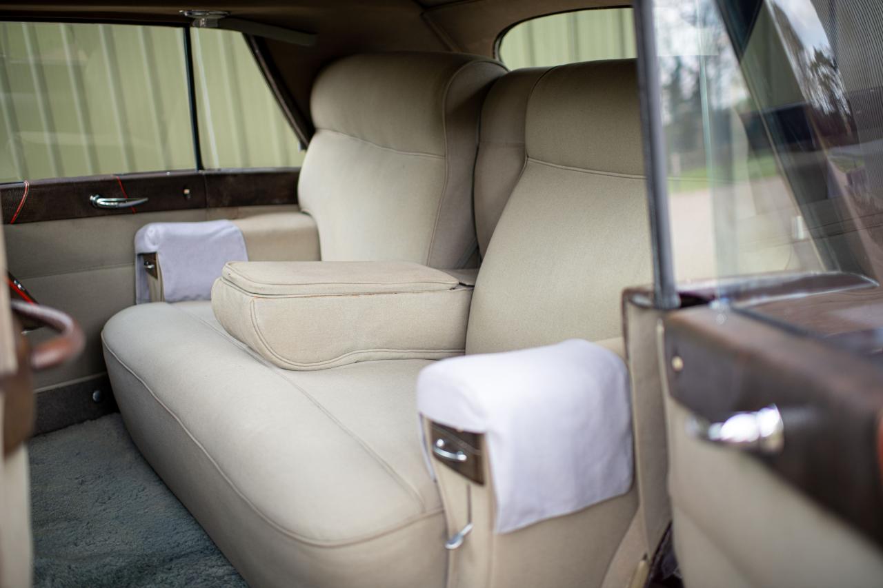 1953 Rolls - Royce Silver Wraith Sedanca de Ville by Hooper