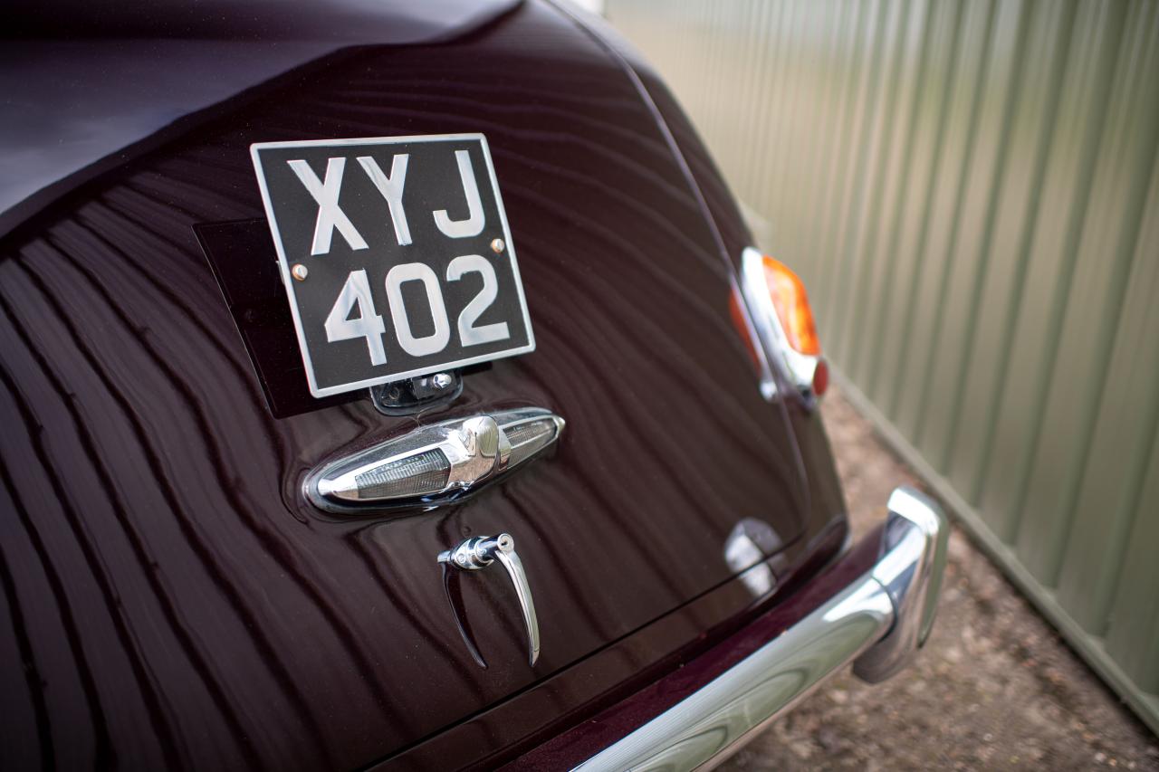 1953 Rolls - Royce Silver Wraith Sedanca de Ville by Hooper