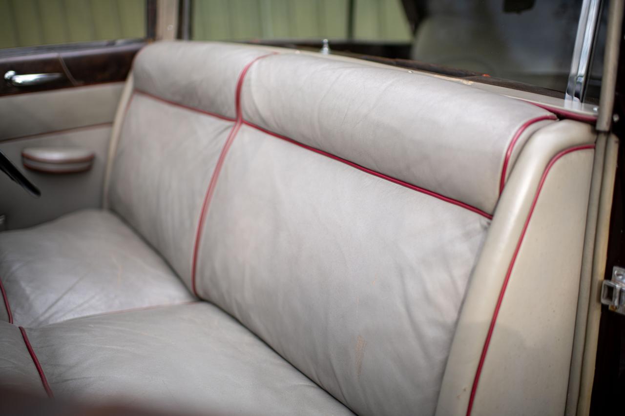 1953 Rolls - Royce Silver Wraith Sedanca de Ville by Hooper