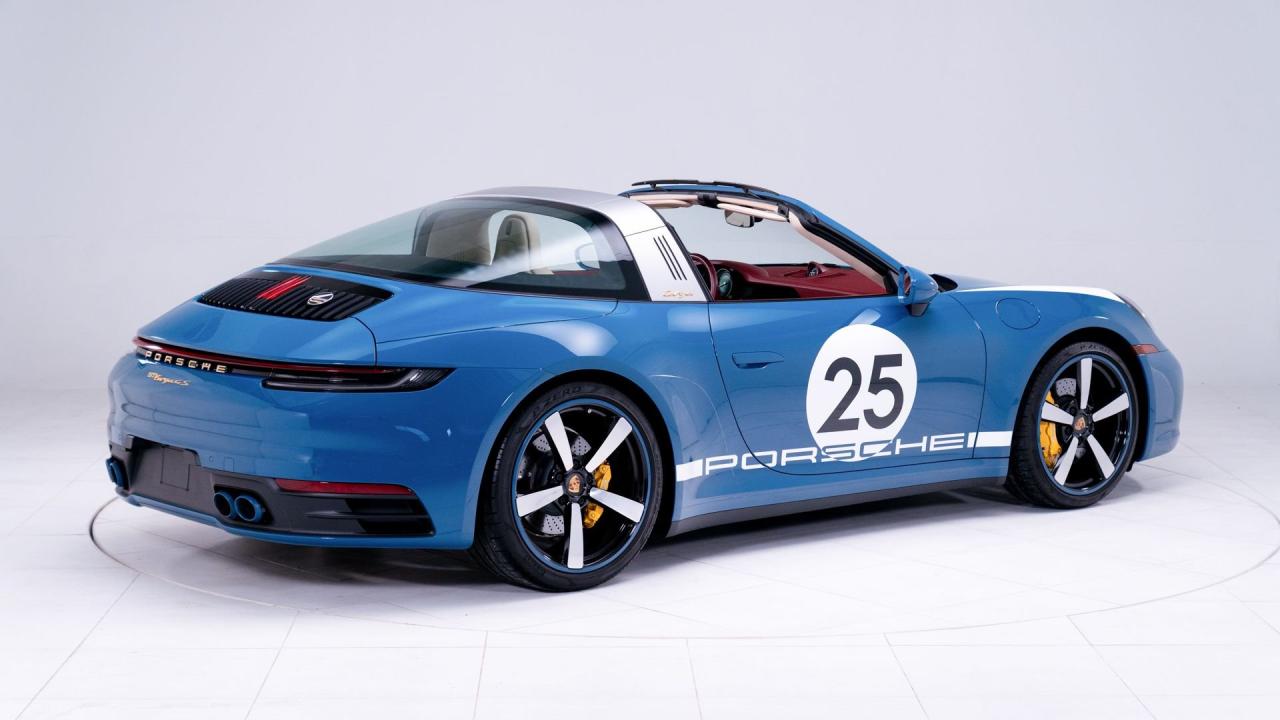 2021 Porsche 911 Targa 4S Heritage Design Edition