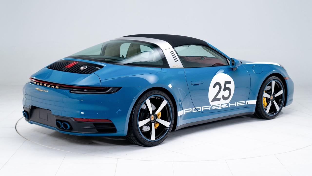 2021 Porsche 911 Targa 4S Heritage Design Edition