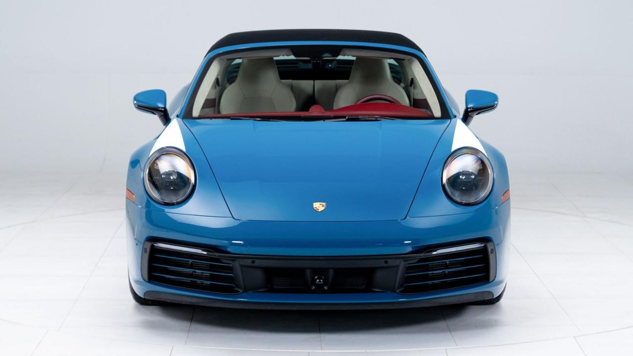 2021 Porsche 911 Targa 4S Heritage Design Edition