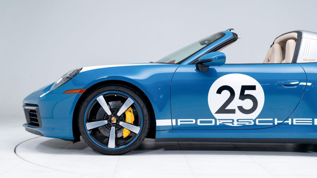 2021 Porsche 911 Targa 4S Heritage Design Edition