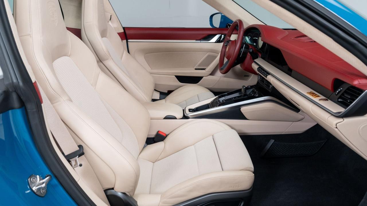 2021 Porsche 911 Targa 4S Heritage Design Edition