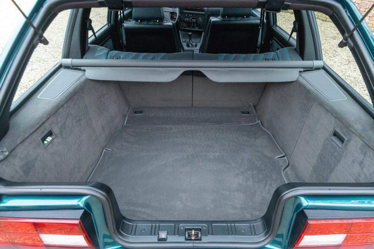 1993 BMW 316i Touring &ldquo;Design Edition&rdquo; with 47.000 kms