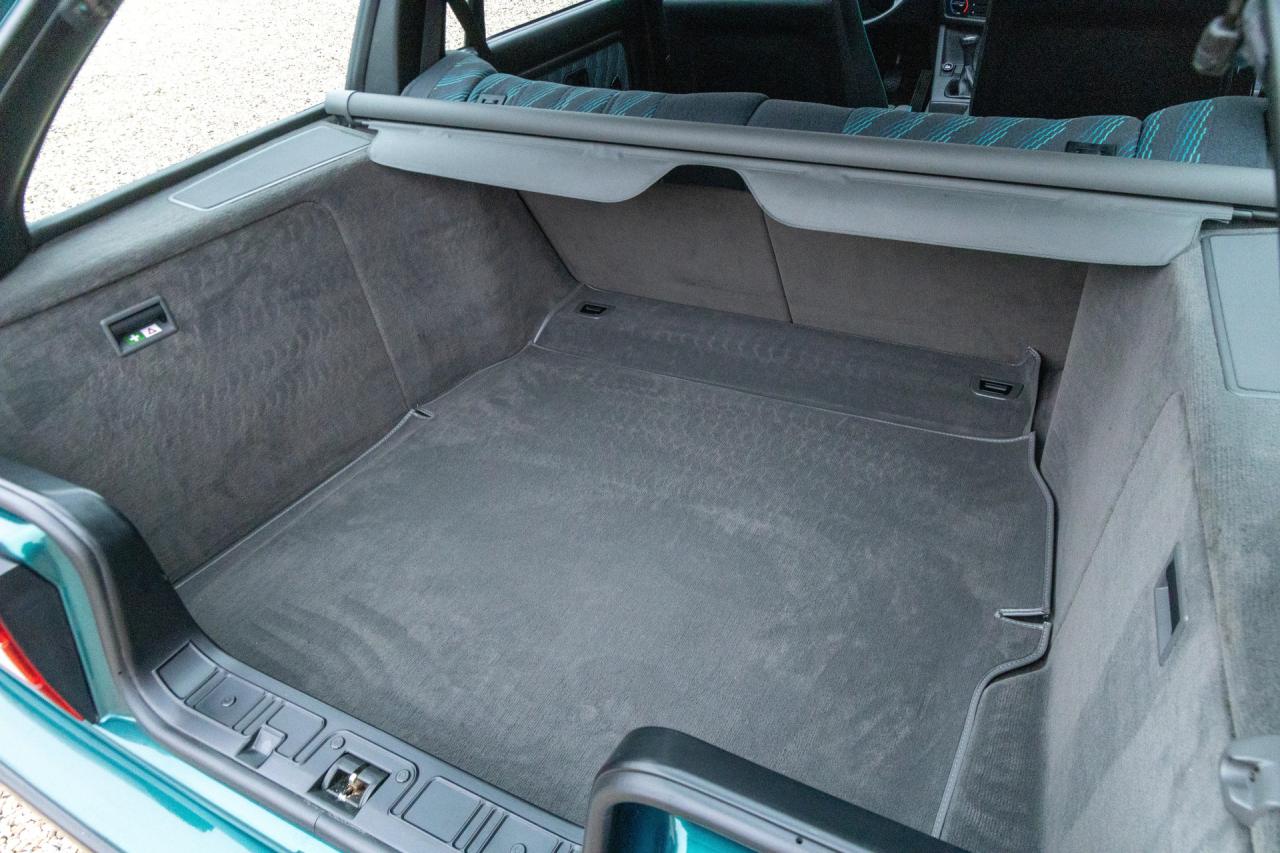 1993 BMW 316i Touring &ldquo;Design Edition&rdquo; with 47.000 kms