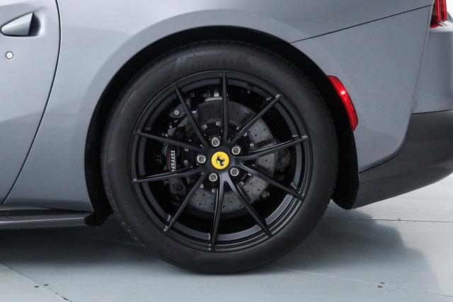 2021 Ferrari 812 GTS